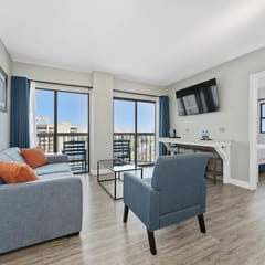 Top Floor Suite | Pools | Fireworks | Kitchenette