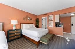 Boho Chic Double Queen Studio, 3108 Ground Floor (Comfort)