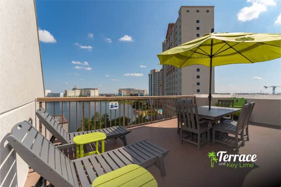 Spacious King Bed Getaway w/Terrace & Epic View