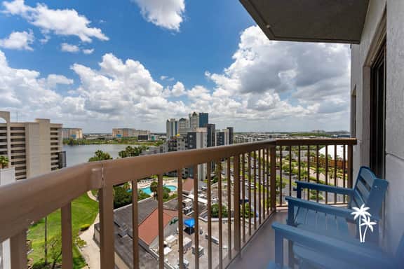 Lake View Balcony 2BR, 3002 10th Floor (Deluxe)