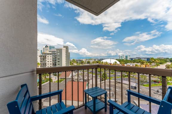 Garden View Balcony King Studio, 3608 (Deluxe)